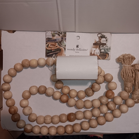 NWT Wendy Bellissimo 6ft. Beaded Wood Garland - Picture 1 of 2